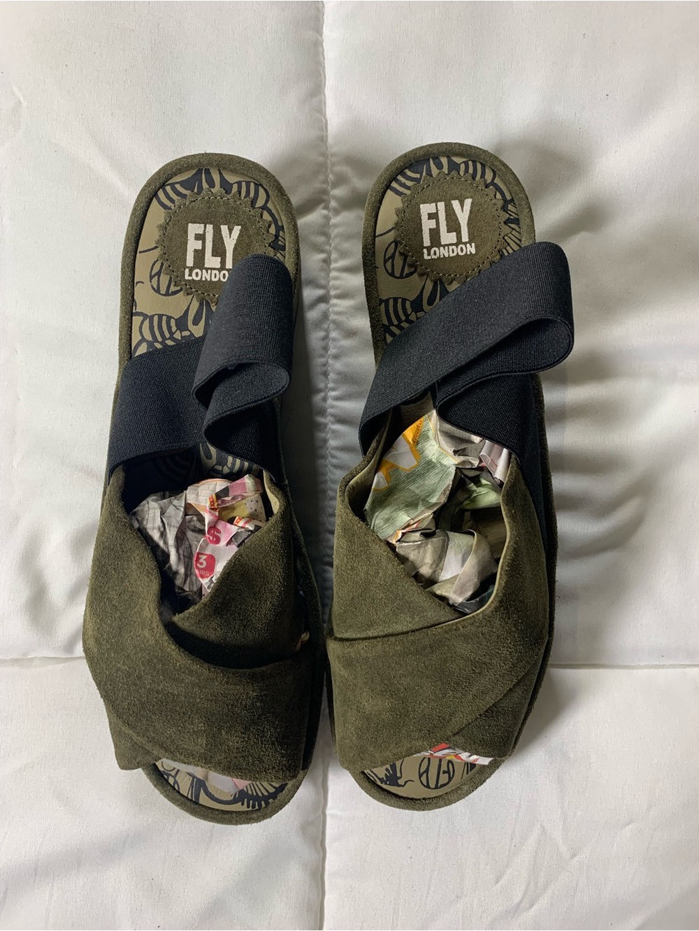 New in box FLY LONDON wedge sandals womens size 8.5